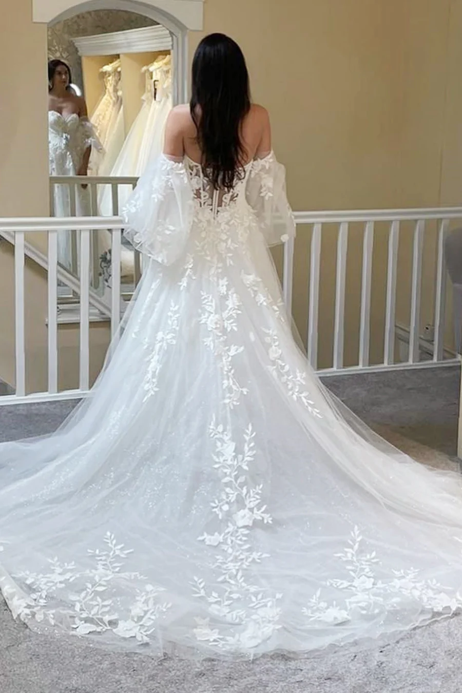 Sweetheart Lace Long Wedding Dresses, Detachable Sleeves Bridal Gowns, A-line 2025 Wedding Gowns