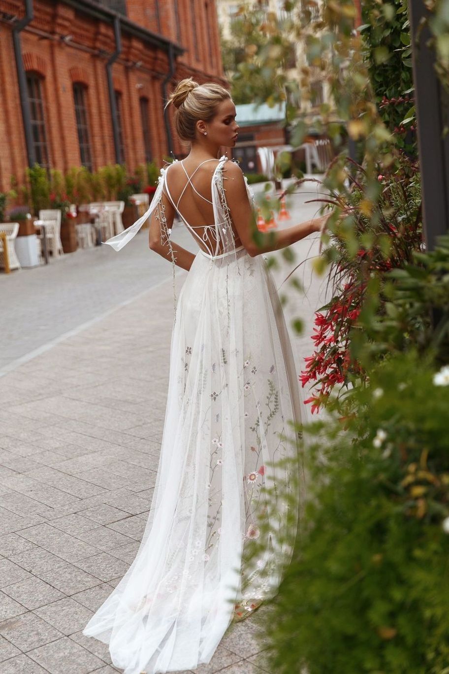 Appliques Elegant A-line Wedding Dresses, Open Back V-neck Fancy Wedding Dresses