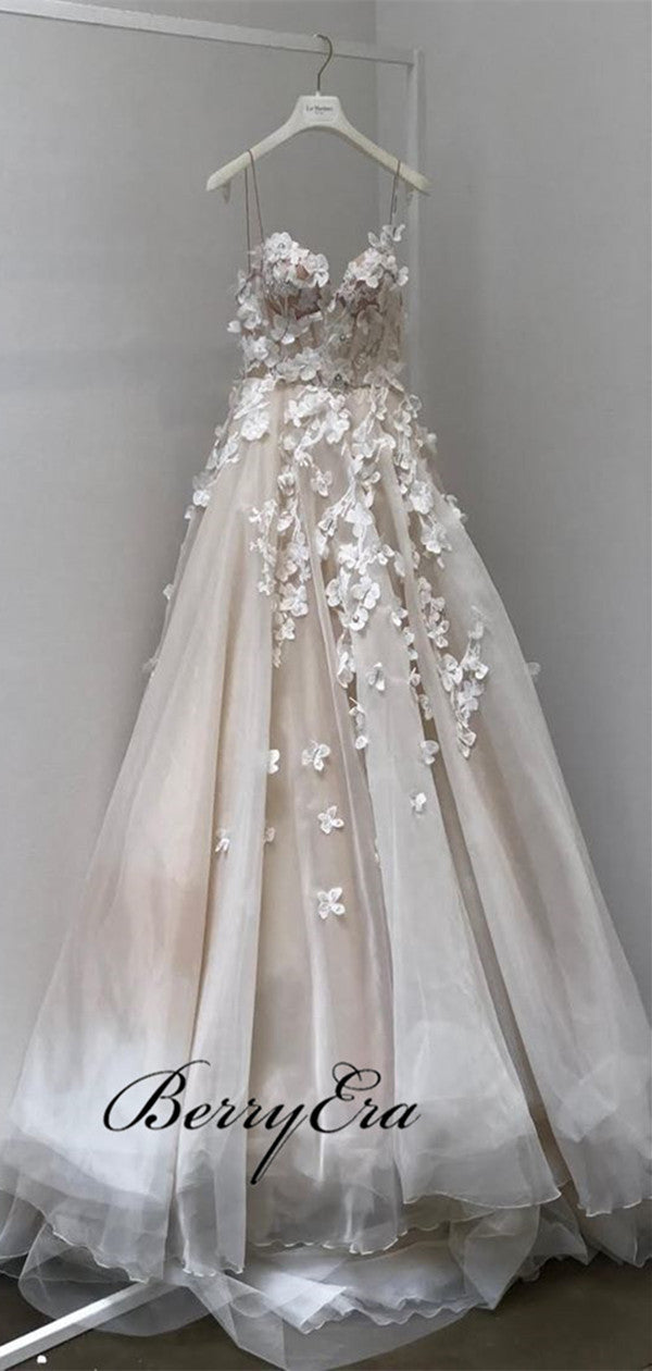 Appliques A-line Elegant Tulle Wedding Gown, Strapless Modest Bridal Gown
