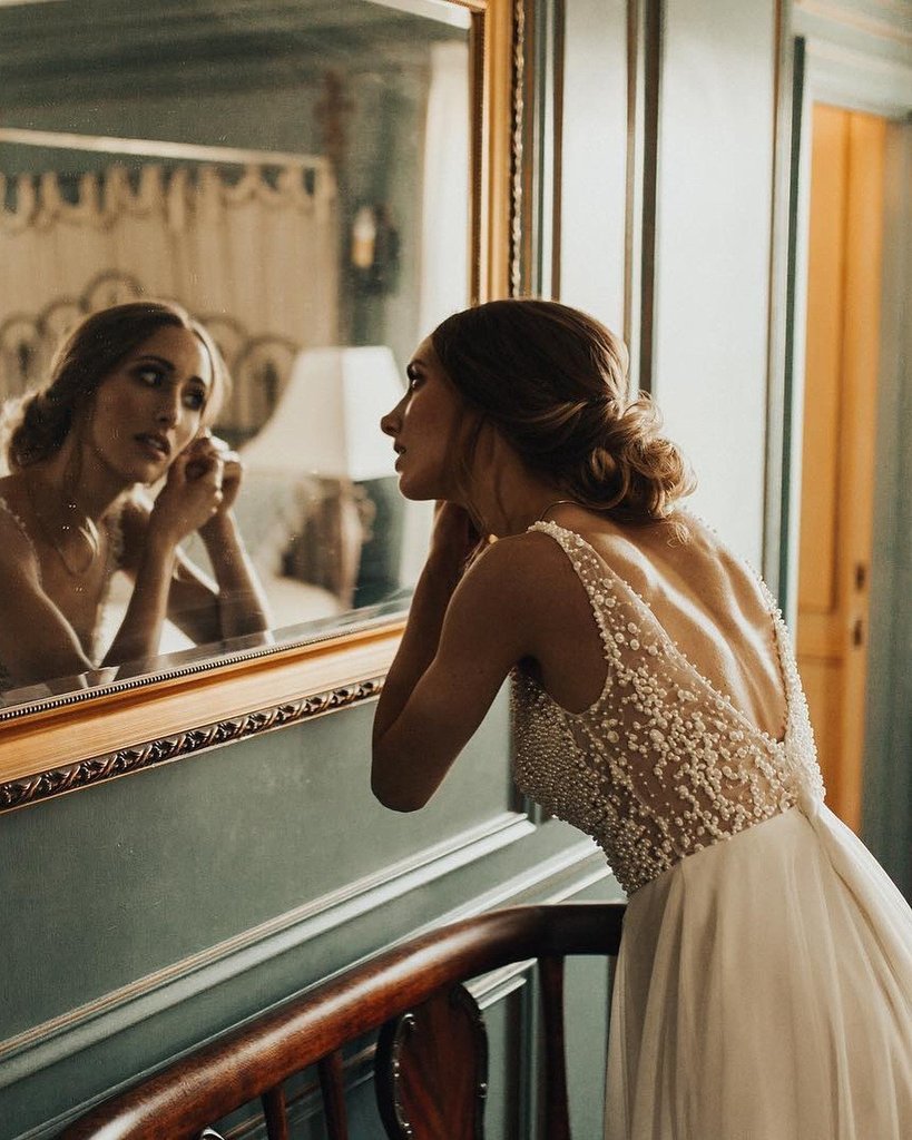 V-neck Pearls Long A-line Tulle Wedding Dresses